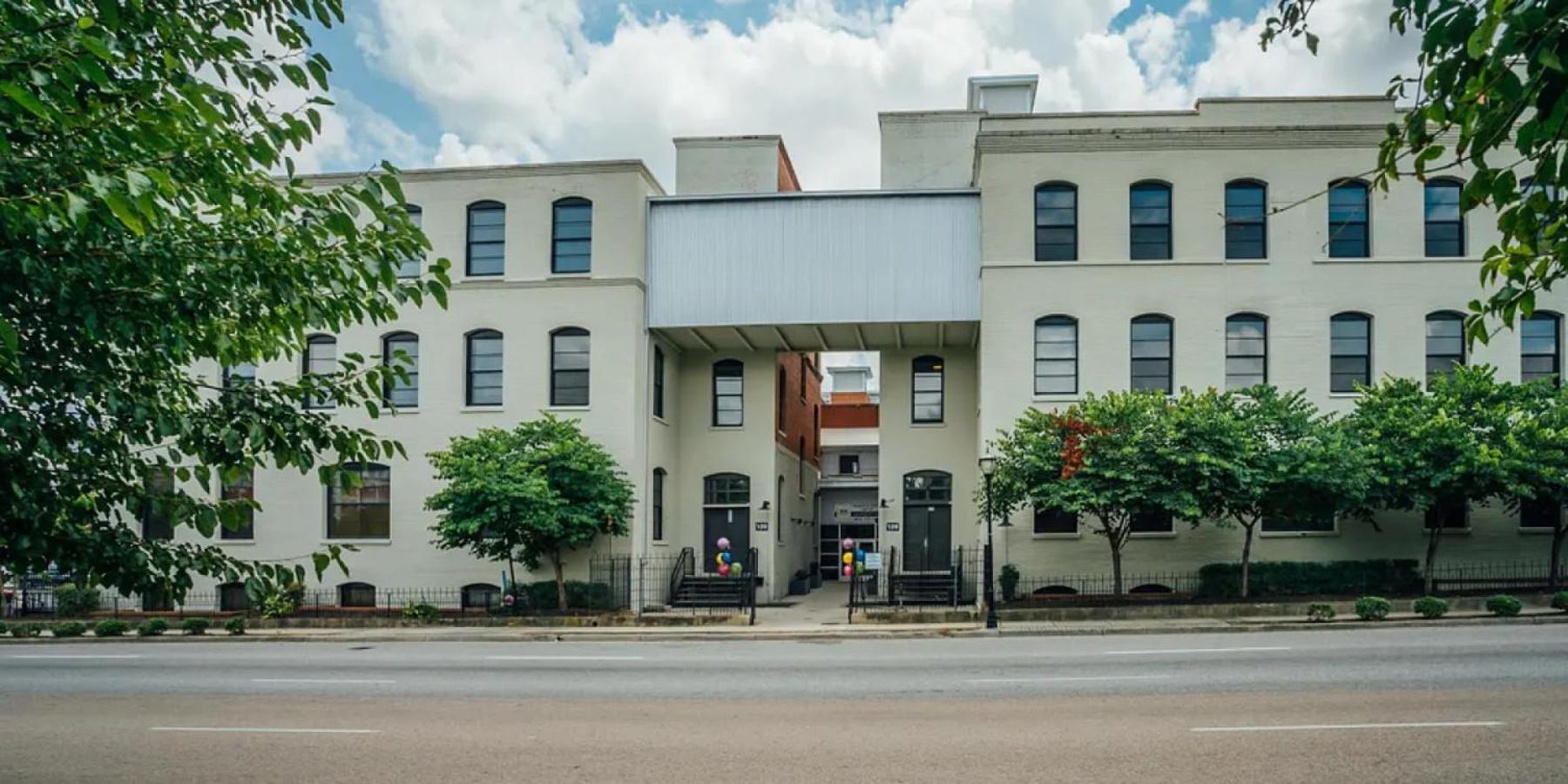 Landing At Perry Street Lofts - 1 Bedroom In Petersburg Exterior photo